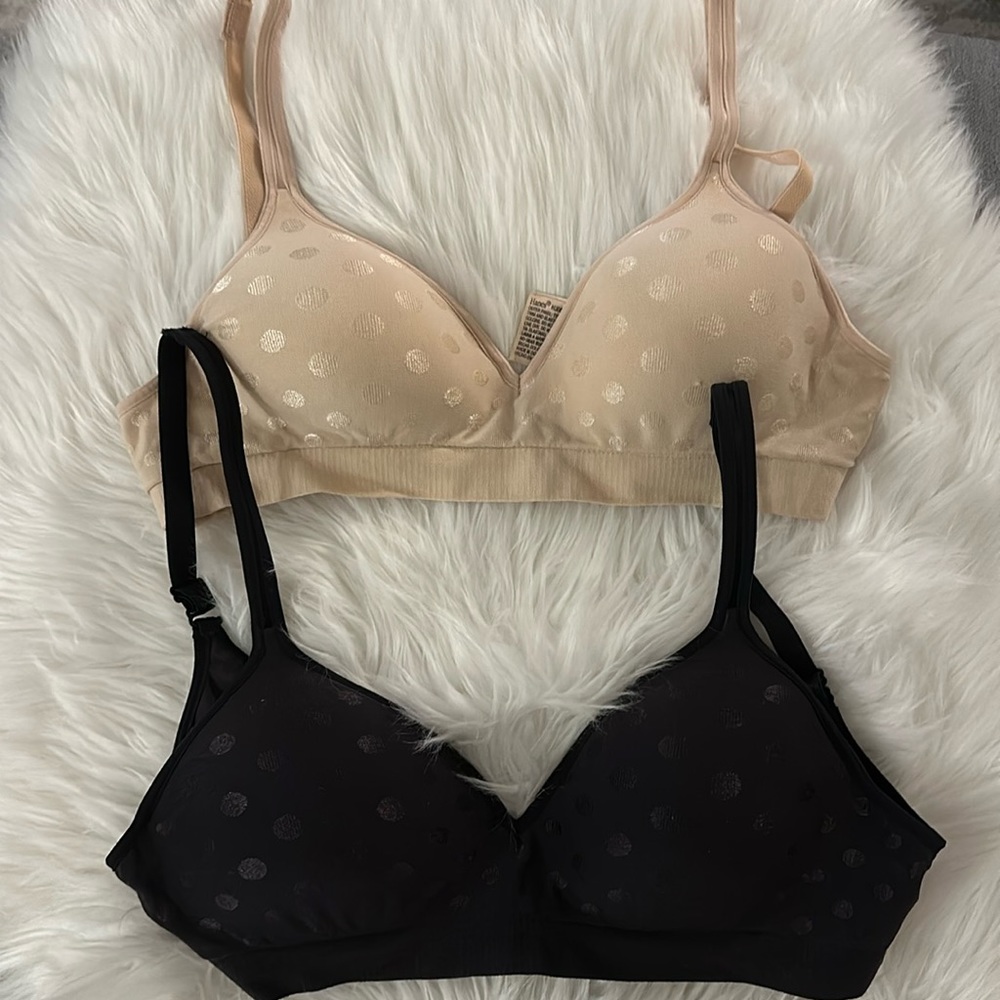 NWOT 2 pack Hanes wireless bras